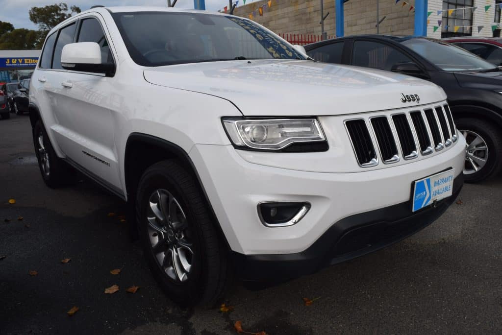2013 JEEP GRAND CHEROKEE LAREDO (4x4)